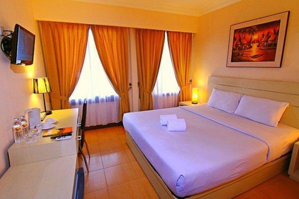 The Aliga 3* Padang (Sumatra)